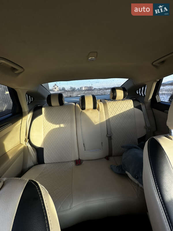 Седан Ford Fusion 2013 в Золочеве фото 10 Седан Ford Fusion 2013 в Золочеве