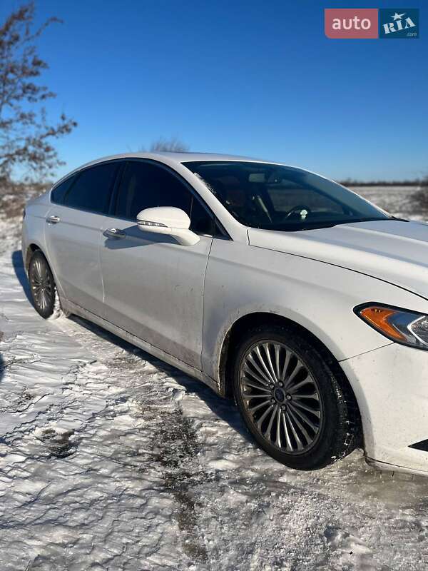 Седан Ford Fusion 2015 в Южноукраїнську