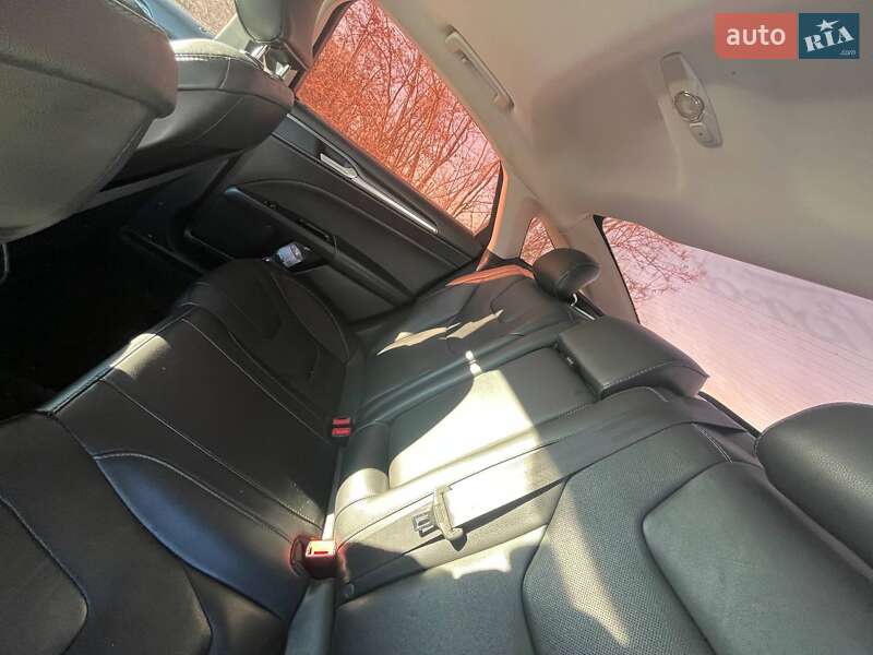 Седан Ford Fusion 2015 в Южноукраїнську