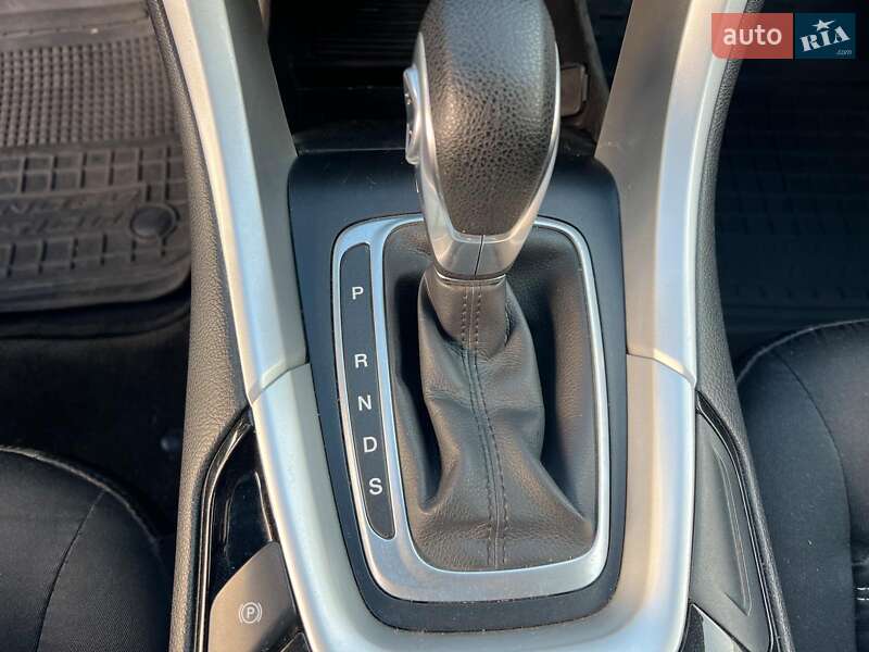Седан Ford Fusion 2015 в Одесі