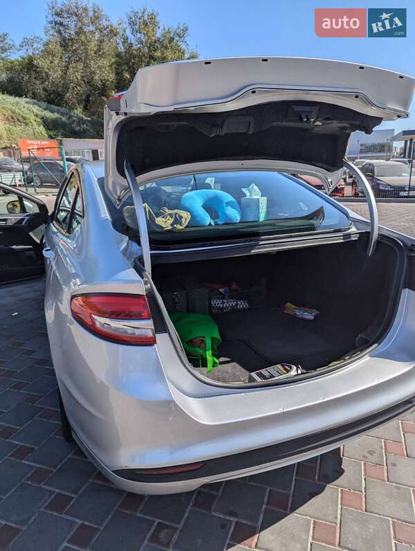 Седан Ford Fusion 2016 в Харкові