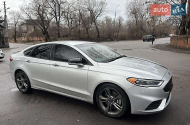 Седан Ford Fusion 2016 в Дніпрі