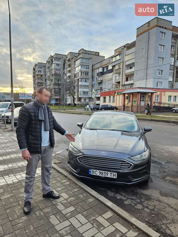 Седан Ford Fusion 2016 в Львові