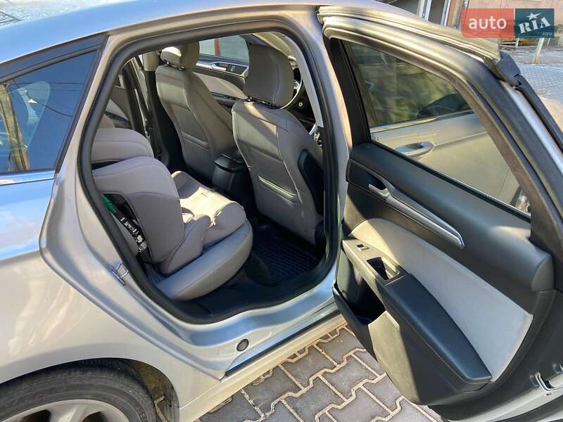 Седан Ford Fusion 2016 в Ивано-Франковске