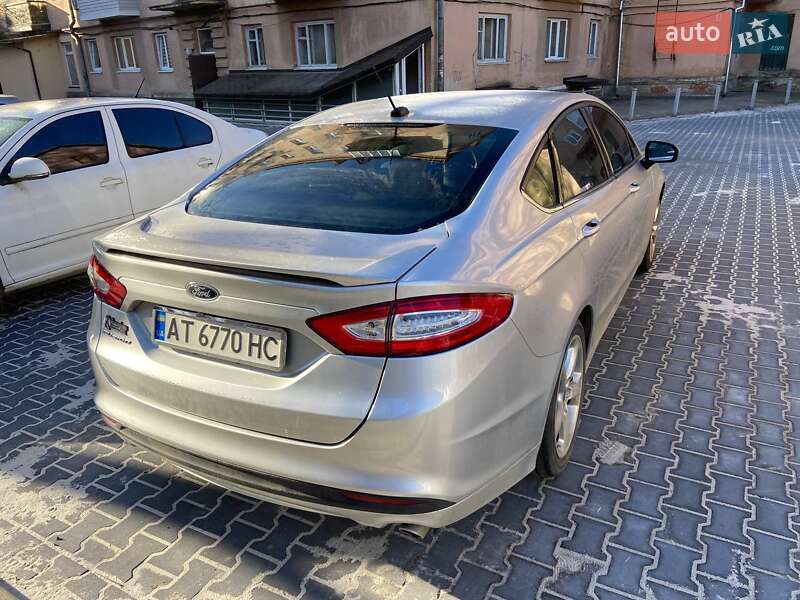 Седан Ford Fusion 2016 в Ивано-Франковске