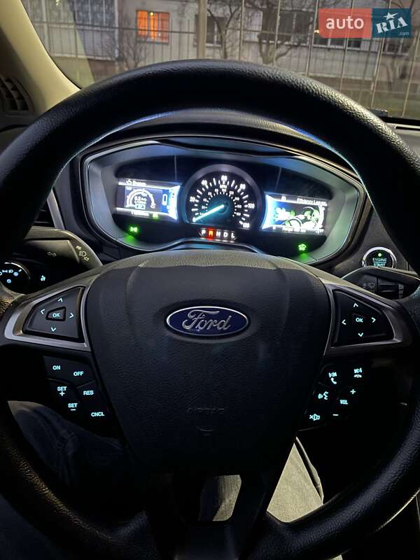 Седан Ford Fusion 2016 в Киеве фото 11 Седан Ford Fusion 2016 в Киеве