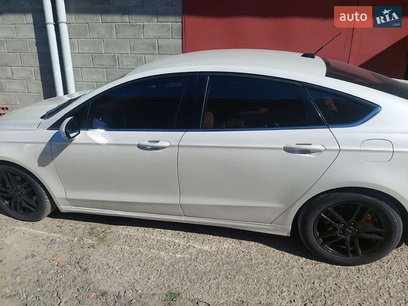 Седан Ford Fusion 2015 в Полтаве