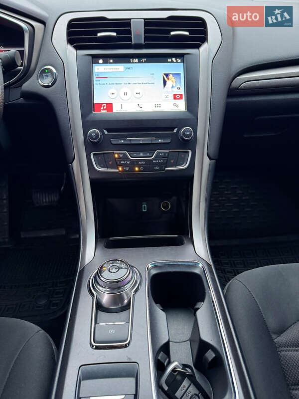 Седан Ford Fusion 2017 в Киеве