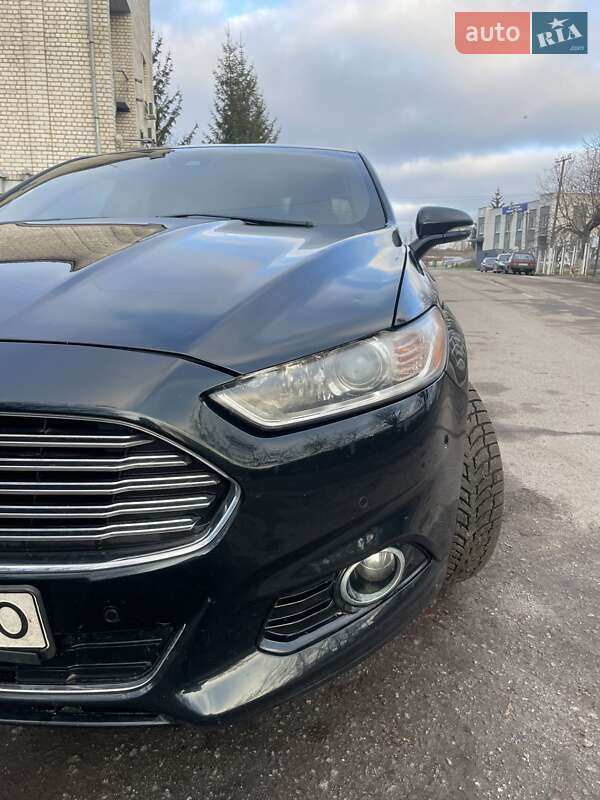 Седан Ford Fusion 2014 в Казатине