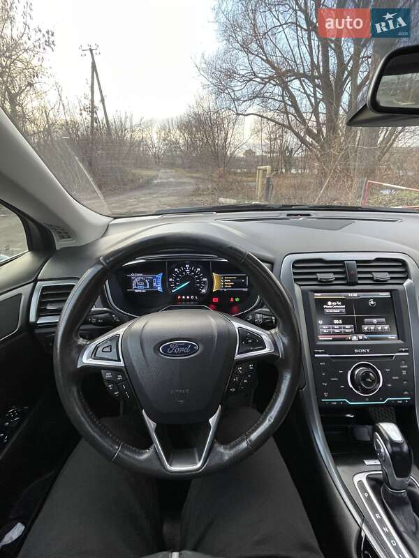 Седан Ford Fusion 2014 в Казатине