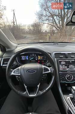 Седан Ford Fusion 2014 в 