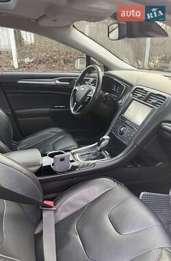 Седан Ford Fusion 2014 в 