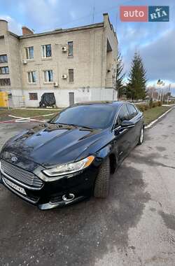 Седан Ford Fusion 2014 в 