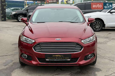 Седан Ford Fusion 2013 в 