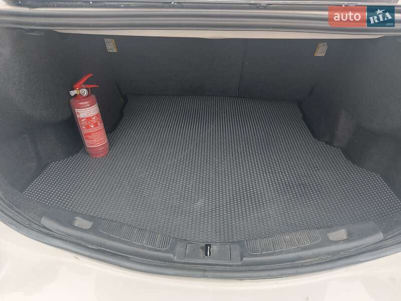 Седан Ford Fusion 2013 в Кагарлыке