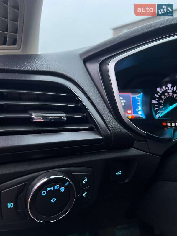 Седан Ford Fusion 2018 в Харькове
