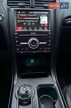 Седан Ford Fusion 2018 в 