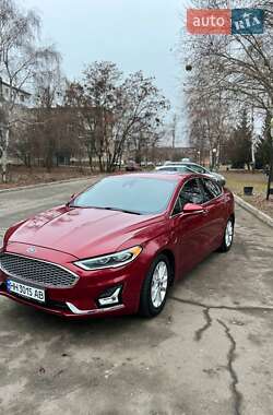 Седан Ford Fusion 2018 в 