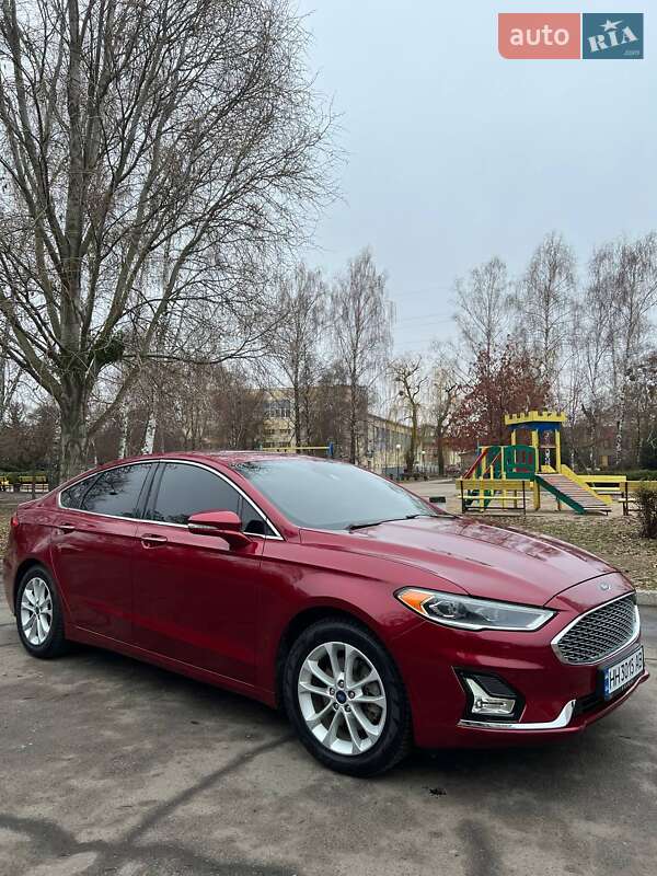 Седан Ford Fusion 2018 в Харькове