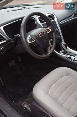 Седан Ford Fusion 2014 в 
