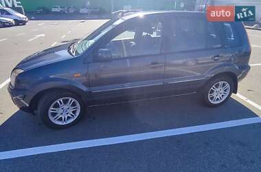 Хэтчбек Ford Fusion 2010 в 