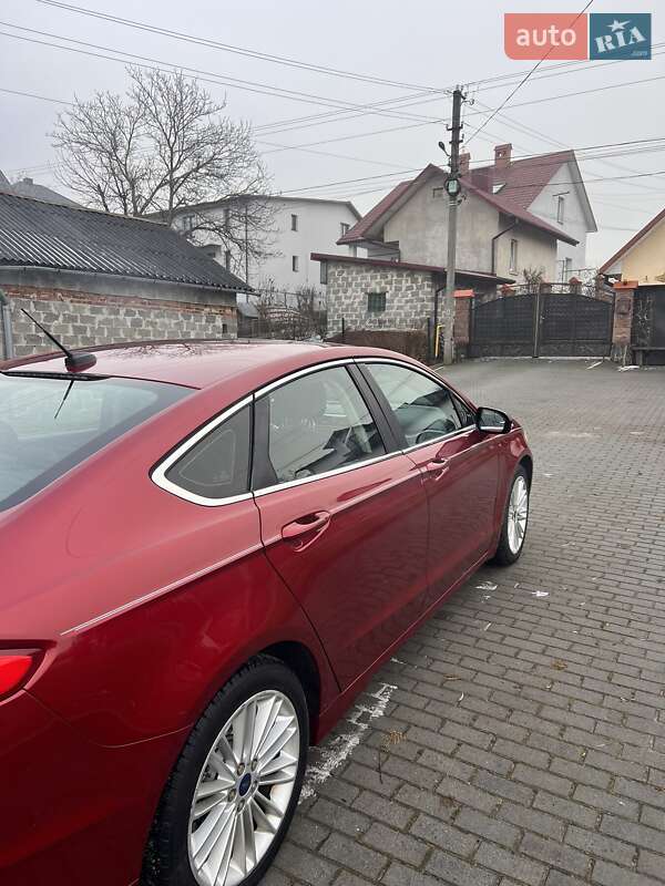 Седан Ford Fusion 2015 в Львове