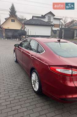 Седан Ford Fusion 2015 в Львові