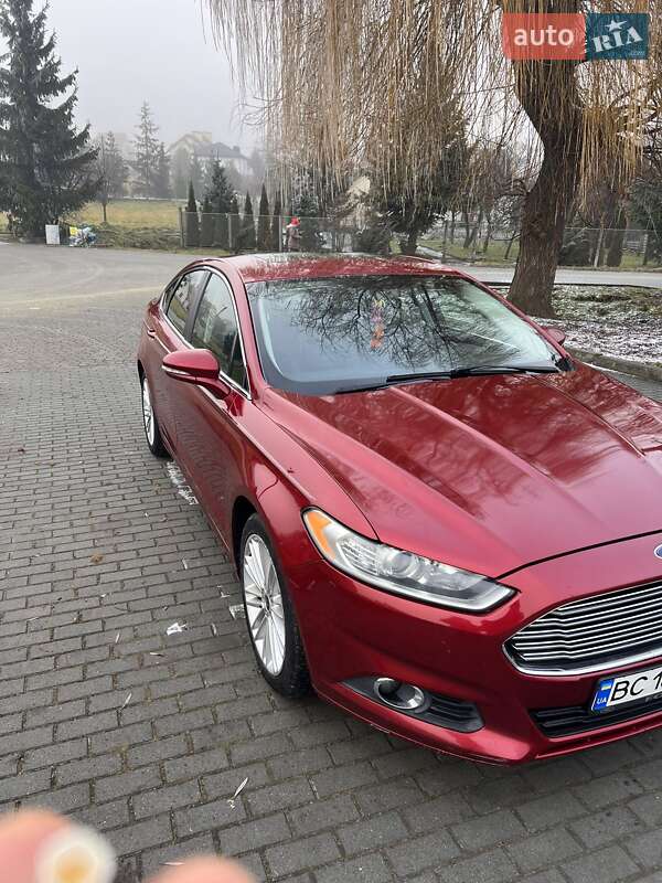 Седан Ford Fusion 2015 в Львове