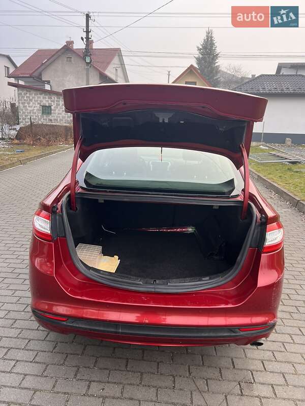 Седан Ford Fusion 2015 в Львове