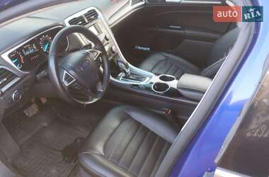 Седан Ford Fusion 2013 в Новомиколаївці