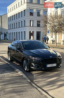 Седан Ford Fusion 2013 в Олевську