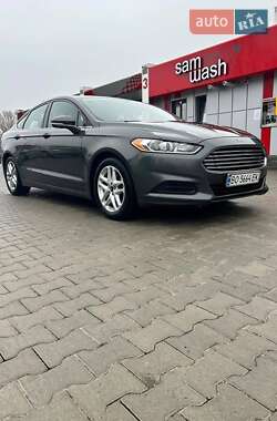 Седан Ford Fusion 2014 в 