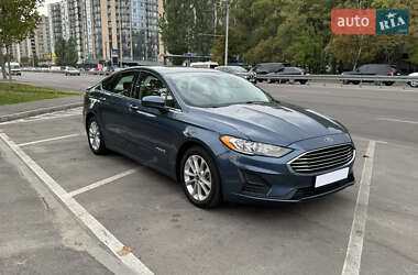 Седан Ford Fusion 2019 в Дніпрі