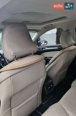 Седан Ford Fusion 2014 в 