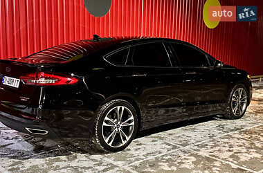 Ford Fusion 2020