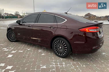 Седан Ford Fusion 2016 в Львове