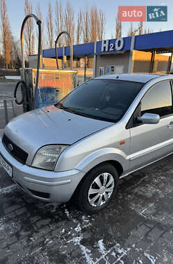 Хэтчбек Ford Fusion 2004 в Вараше