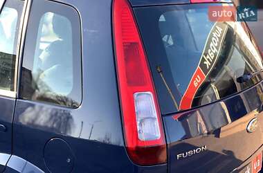 Хетчбек Ford Fusion 2011 в 