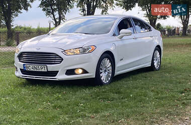 Седан Ford Fusion 2014 в 