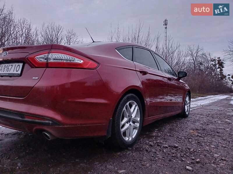 Седан Ford Fusion 2015 в Монастырище