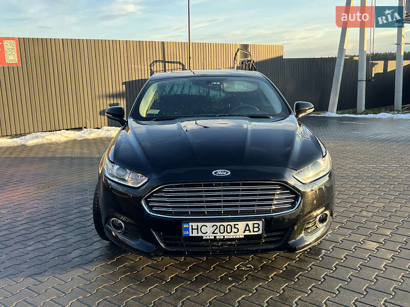 Седан Ford Fusion 2015 в Дубровице