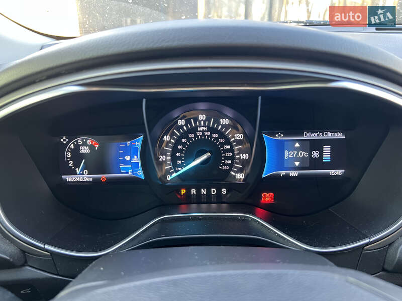 Седан Ford Fusion 2015 в Дубровице