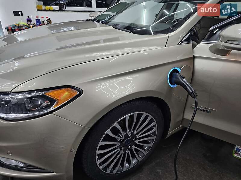 Седан Ford Fusion 2016 в Луцке