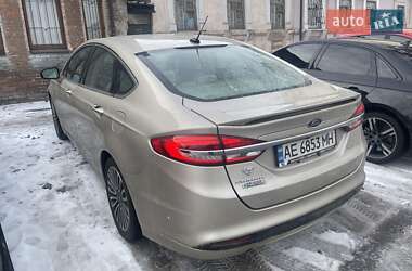 Седан Ford Fusion 2016 в 
