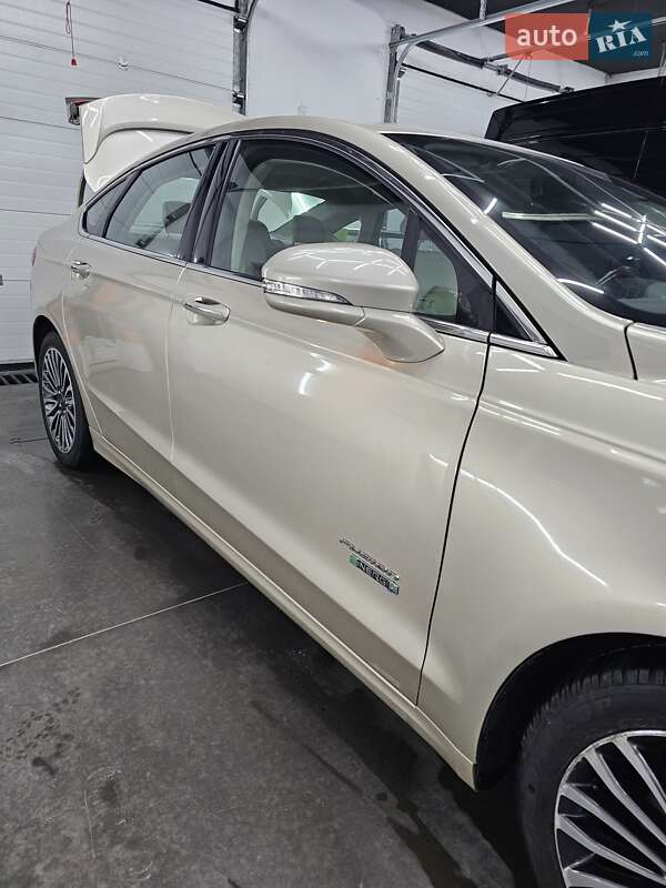 Седан Ford Fusion 2016 в Луцке