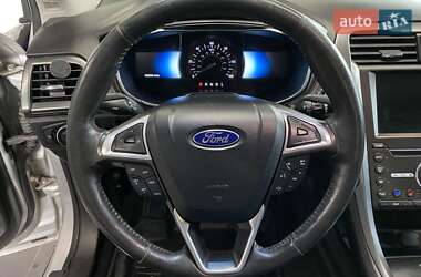 Седан Ford Fusion 2015 в Нововолынске