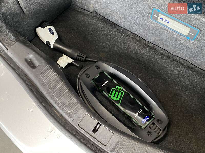 Седан Ford Fusion 2015 в Нововолинську фото 49 Седан Ford Fusion 2015 в Нововолинську