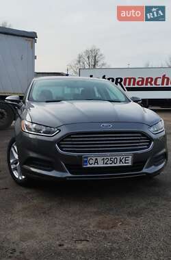 Седан Ford Fusion 2013 в Черкасах