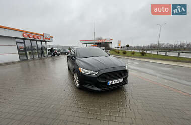 Седан Ford Fusion 2013 в Гребінці