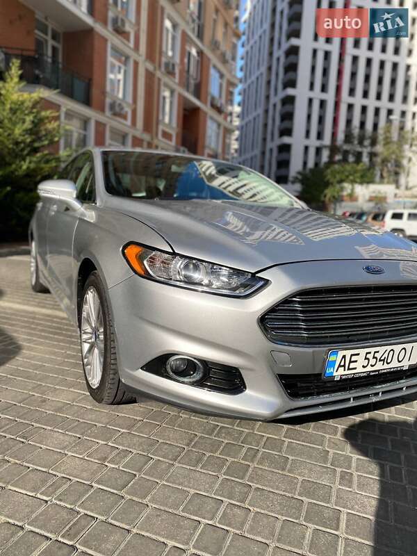 Седан Ford Fusion 2014 в Одесі